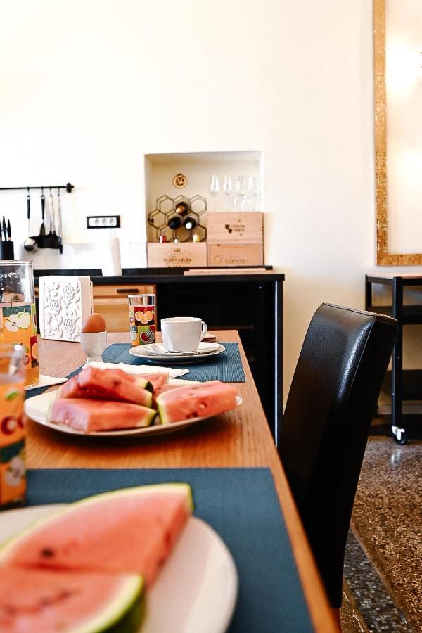 '2R' City Center Holidays And Workstays Rijeka Eksteriør billede